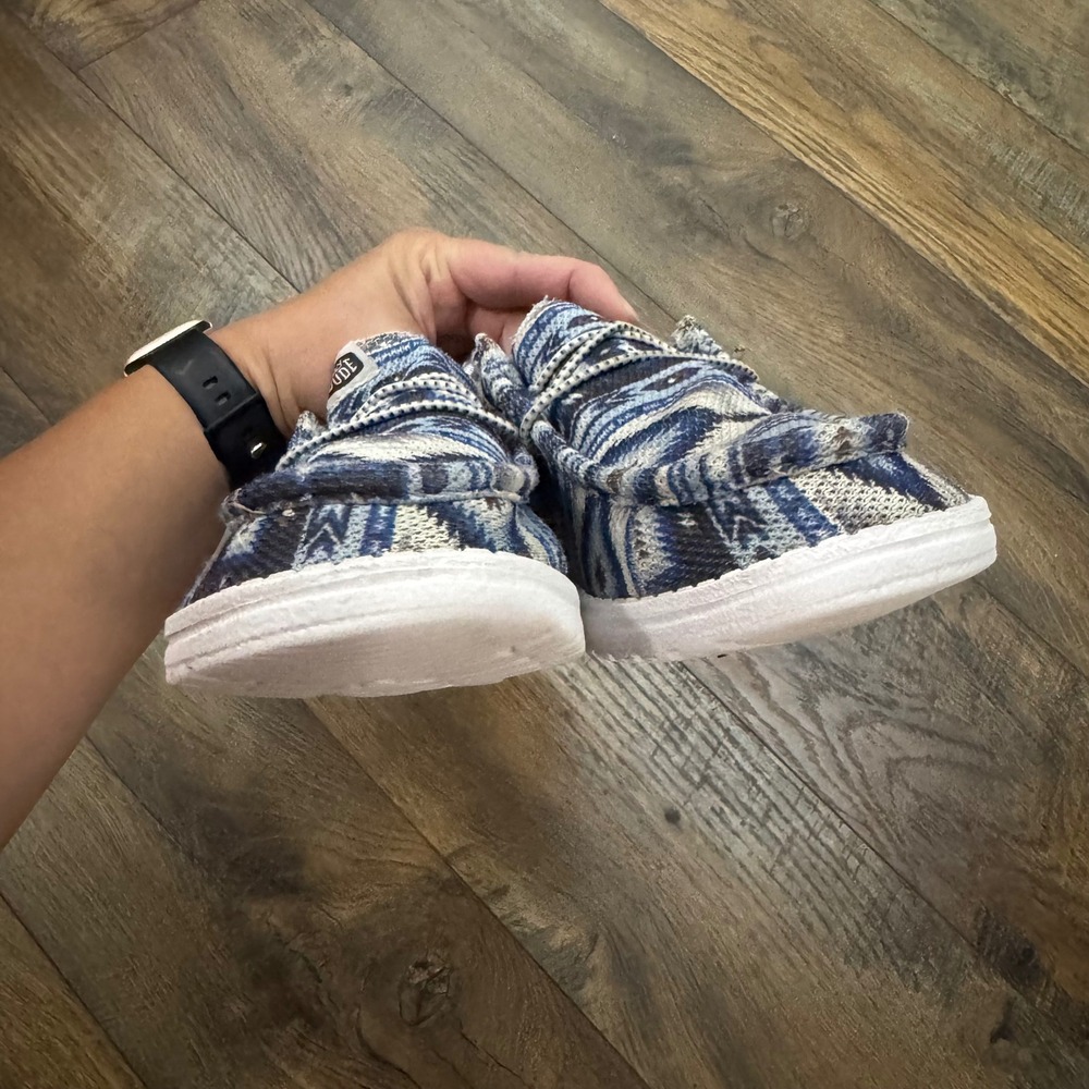 Hey Dude Wally Youth 6 Blue Multi Aztec Southwestern Slip On Loafers Womens 7.5 - Picture 3 of 8